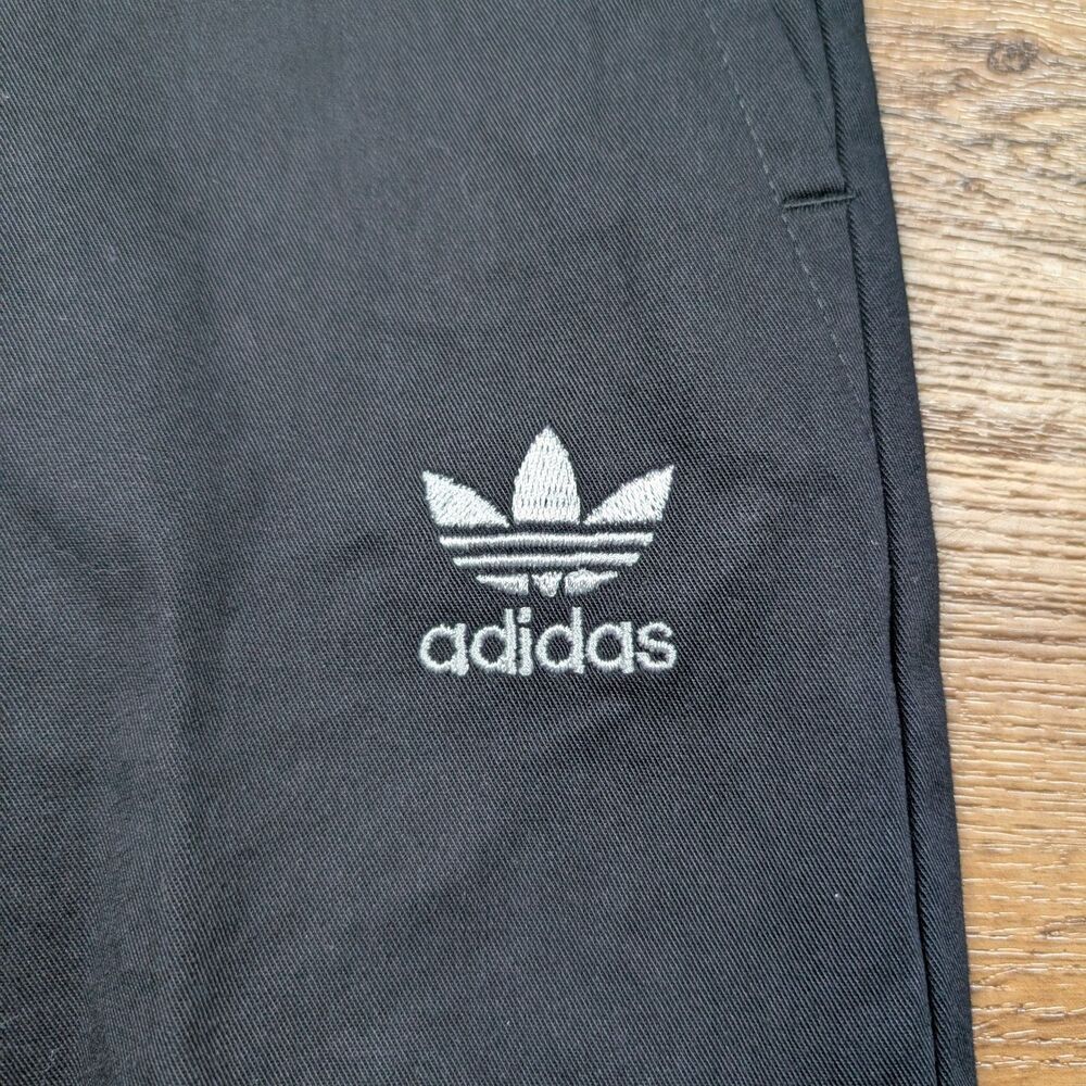 Adidas Originals Essentials Straight Leg Chino Pants Mens Size 30x30 Black - Picture 2 of 13